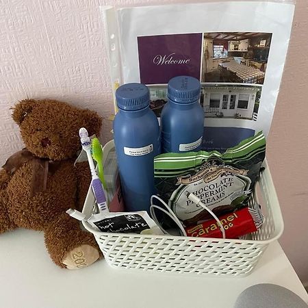Country Home Near The Airport Единбург Екстериор снимка